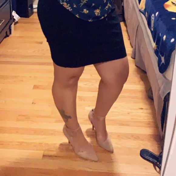 Heels - Picture 4 of 4